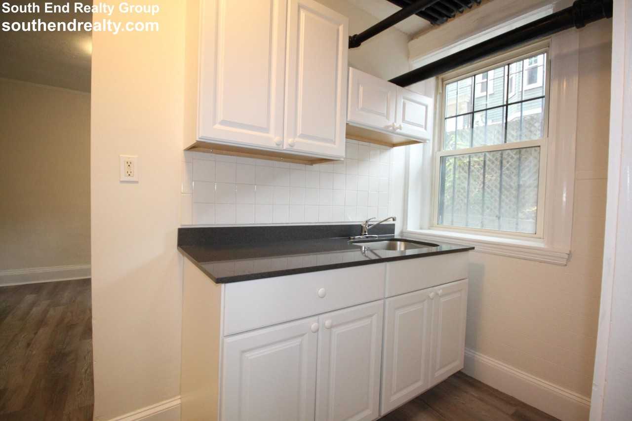 3 Crawford St #3B - Photo 3 of 21