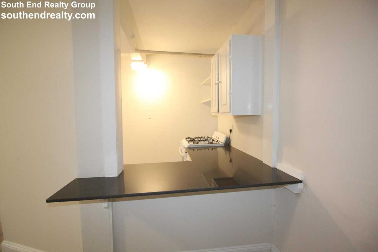 3 Crawford St #3B - Photo 5 of 16