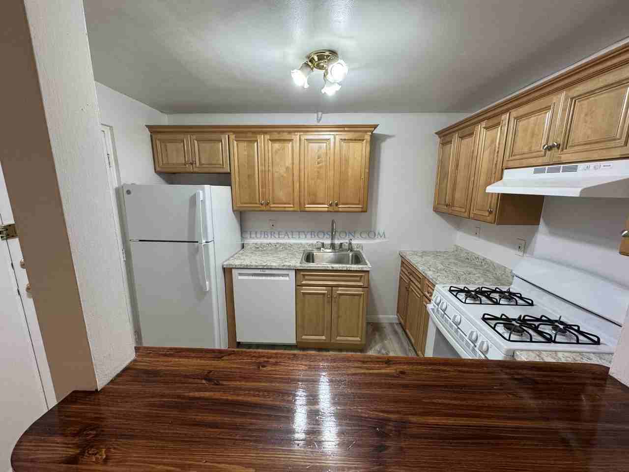 530 Washington St #2 - Photo 3 of 17