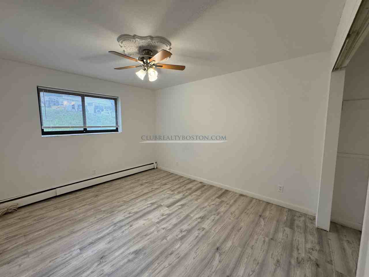 530 Washington St #2 - Photo 7 of 17