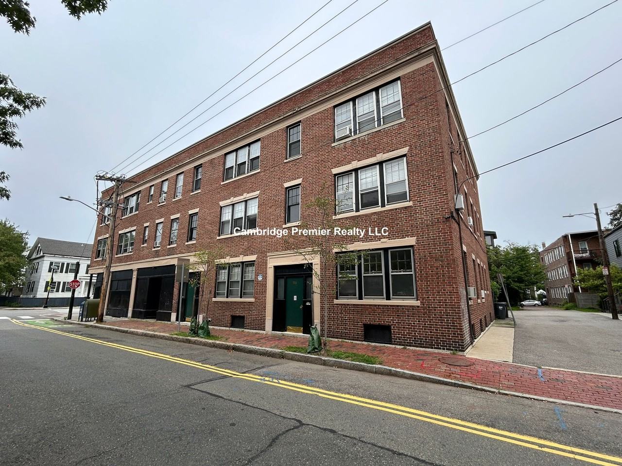 Norfolk St #8 - Photo 4 of 23