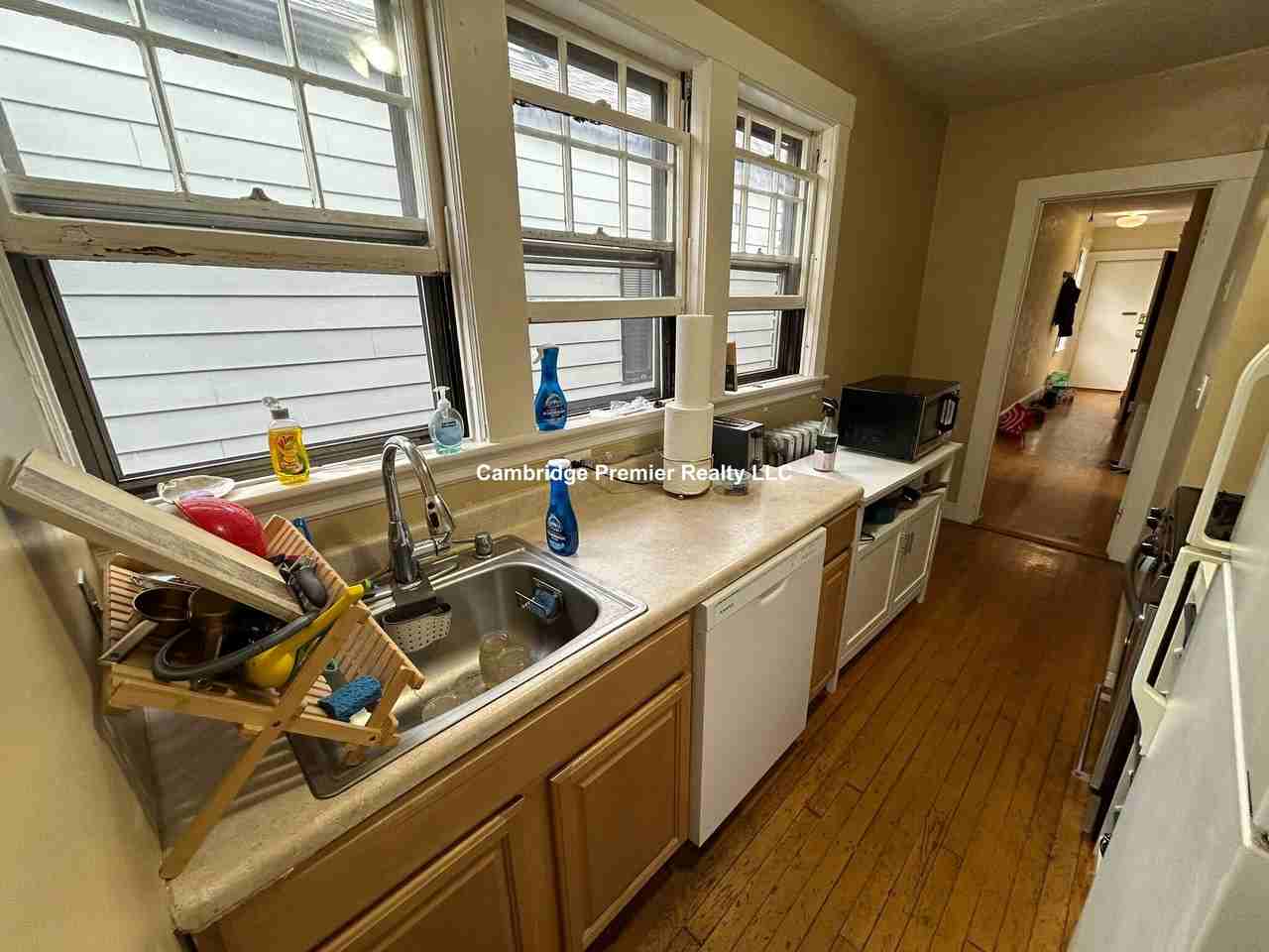 Norfolk St #8 - Photo 6 of 23