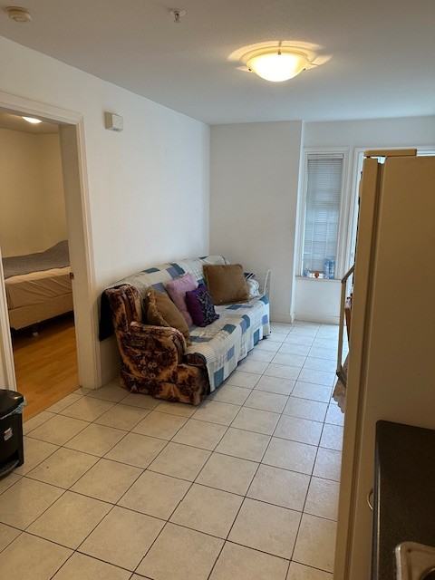 E 39th Ave & Clarendon St #BSMT - Photo 3 of 9