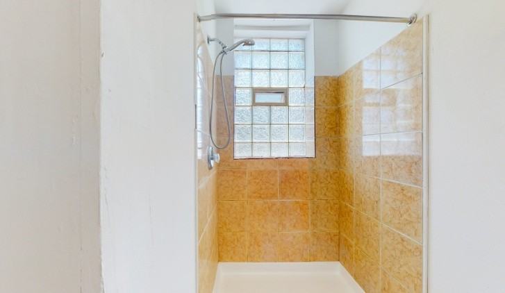 307 Dolphin St #1E - Photo 3 of 18