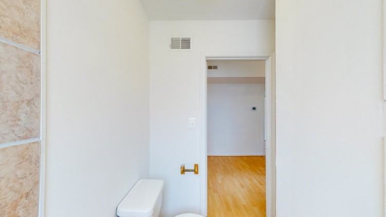 307 Dolphin St #1E - Photo 4 of 18
