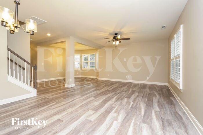 5587 Siler St - Photo 2 of 19