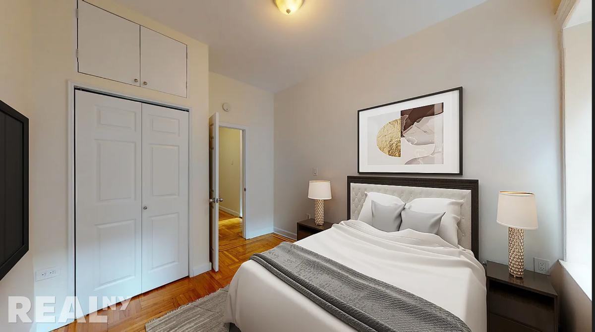 E 12th St #32 - Photo 3 of 12