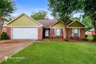 242 Glenwood Dr - Photo 1 of 1