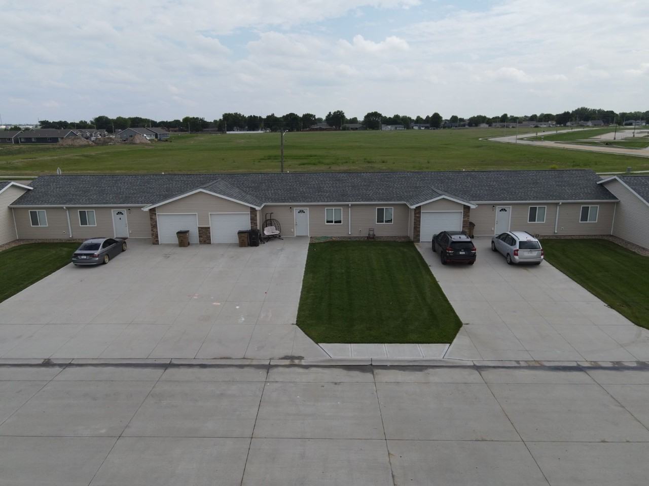 Carol Street Condo’s - Photo 6 of 10