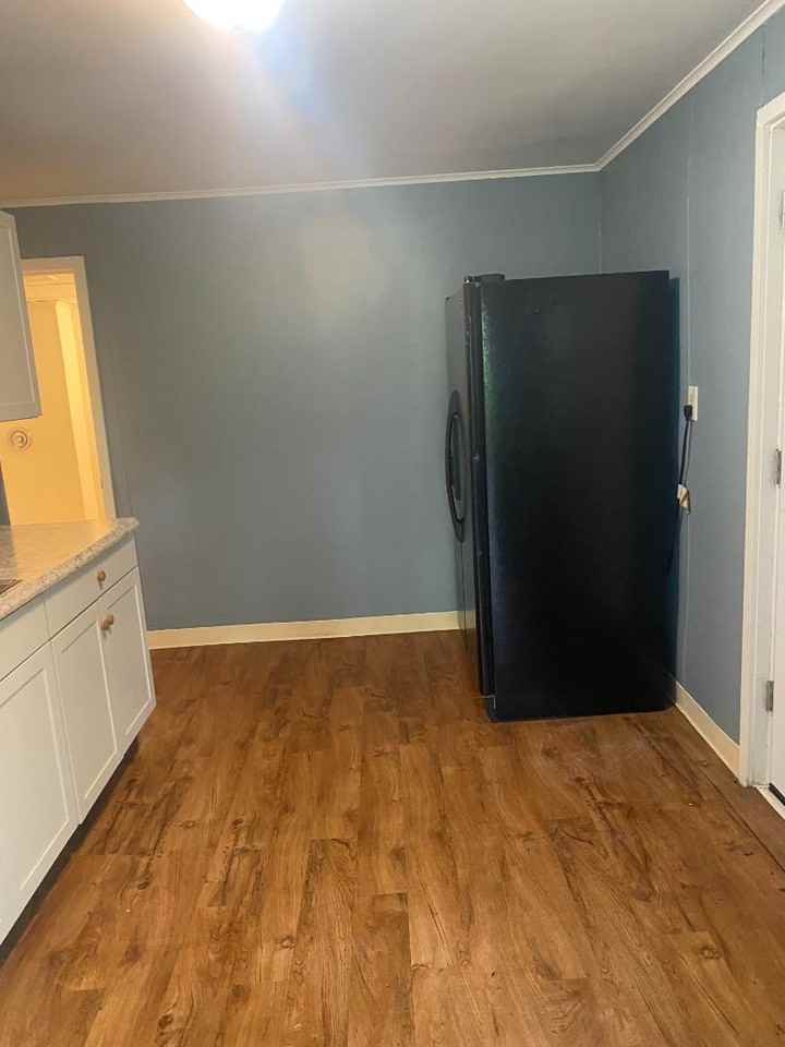 889 Summit - Photo 3 of 8