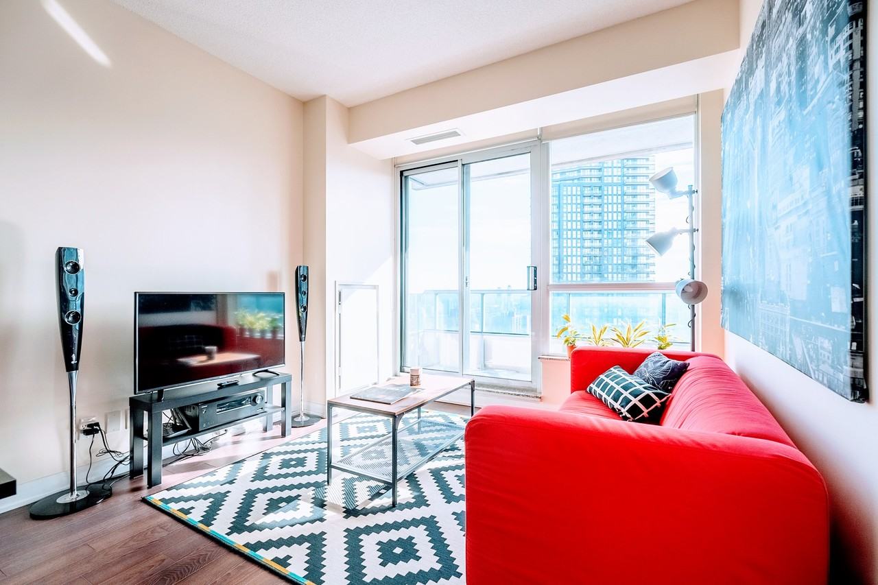 500 Sherbourne Street #1808 - Photo 3 of 34