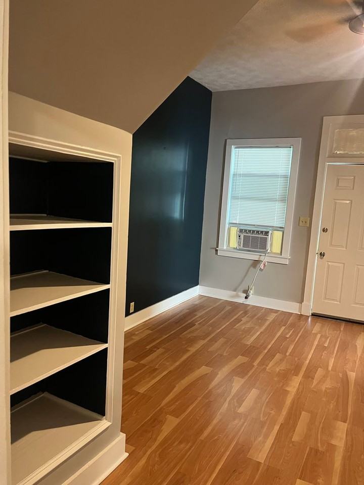 1708 Rainey St #1 - Photo 3 of 10