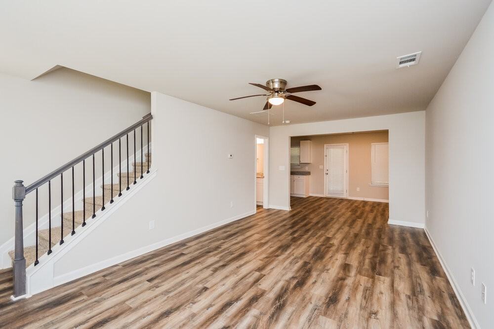 400 Mcgiboney Ln - Photo 5 of 17
