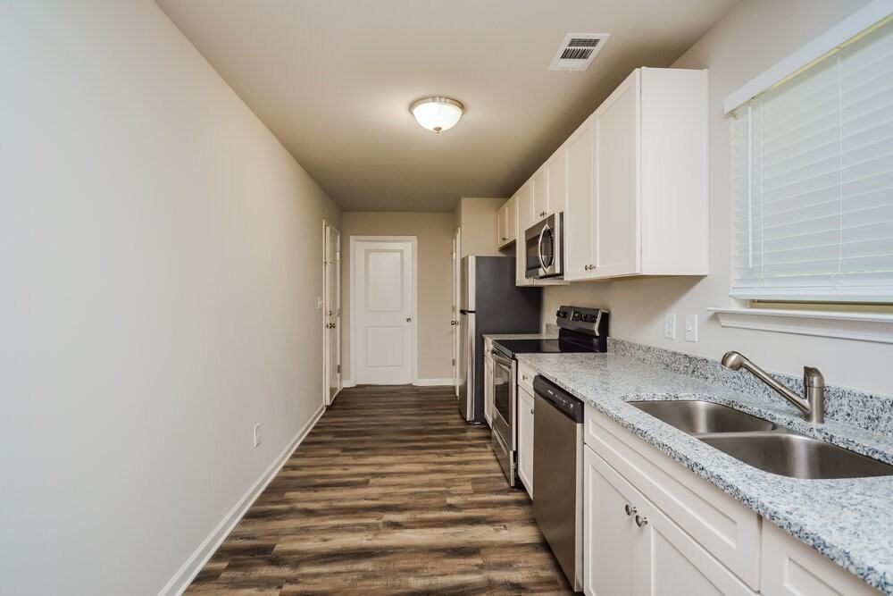 400 Mcgiboney Ln - Photo 7 of 17