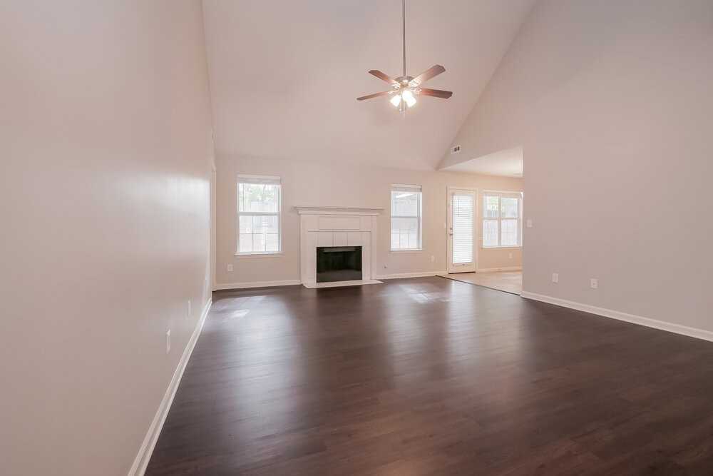204 Coldsprings Ct - Photo 3 of 16