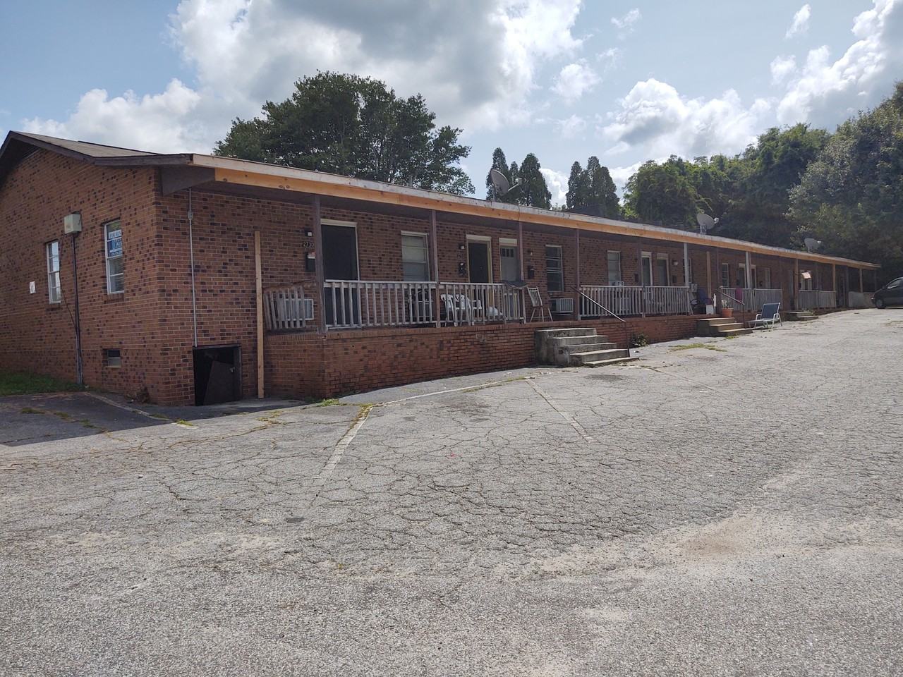 Sprague Garden Apartments - Photo 5 of 13
