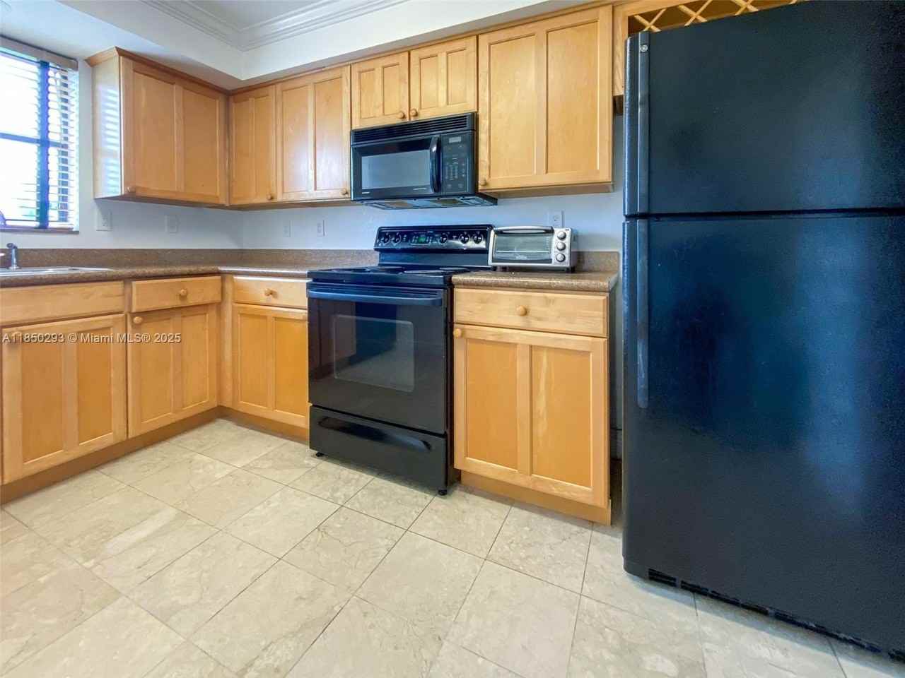 10000 Bay Harbor Ter #401A - Photo 5 of 13