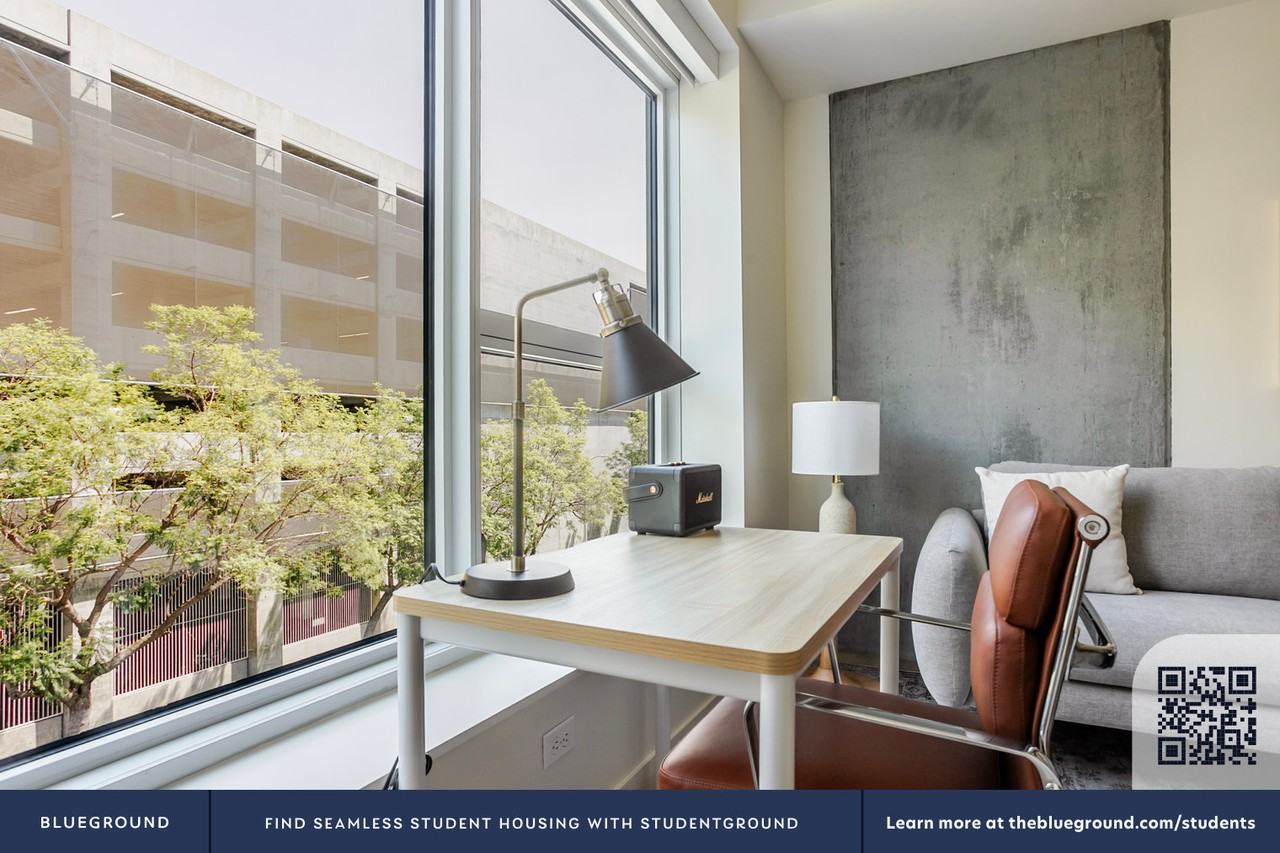 6390 De Longpre Ave #1400 - Photo 6 of 45