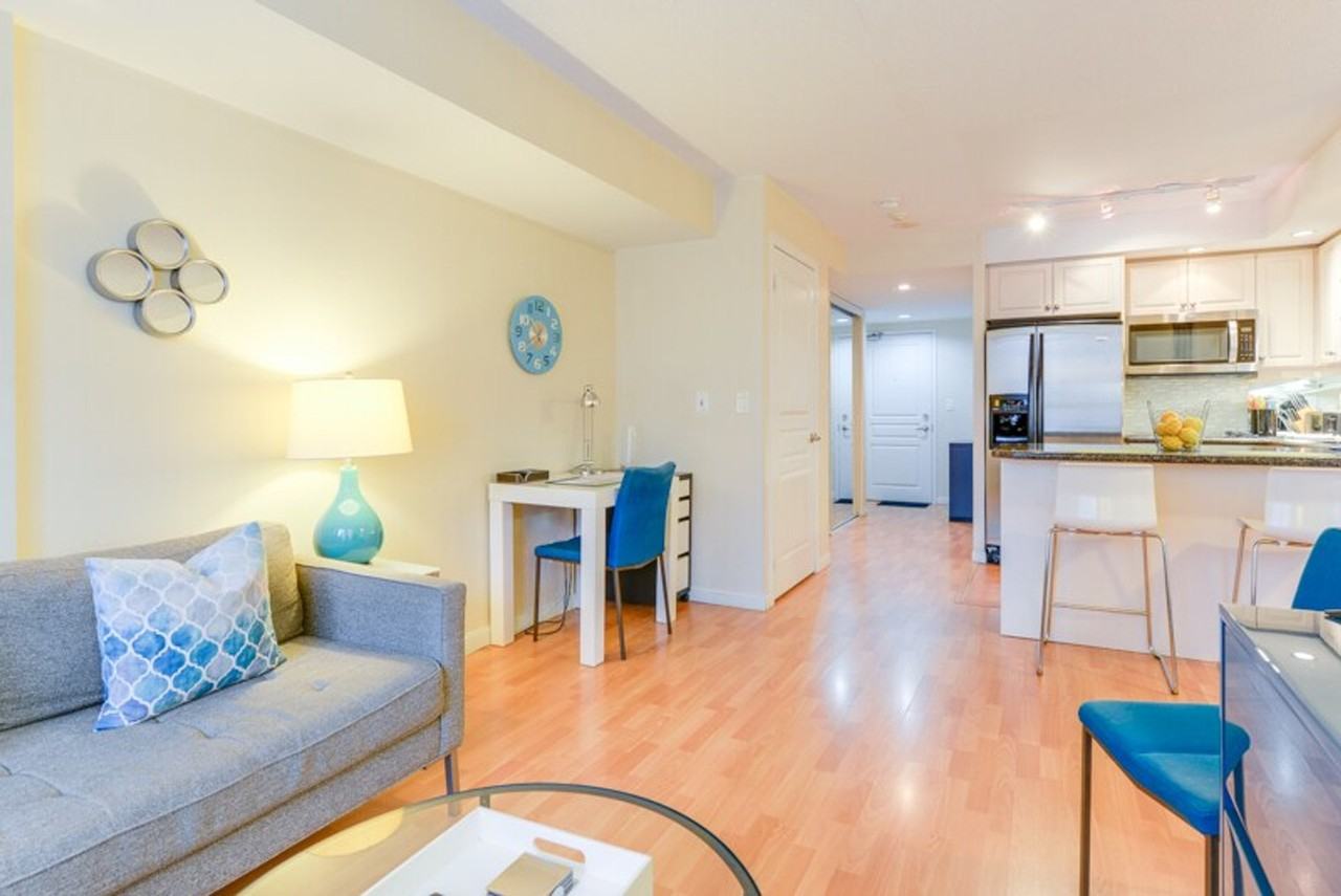 214 Adelaide St W #1034891P - Photo 2 of 11