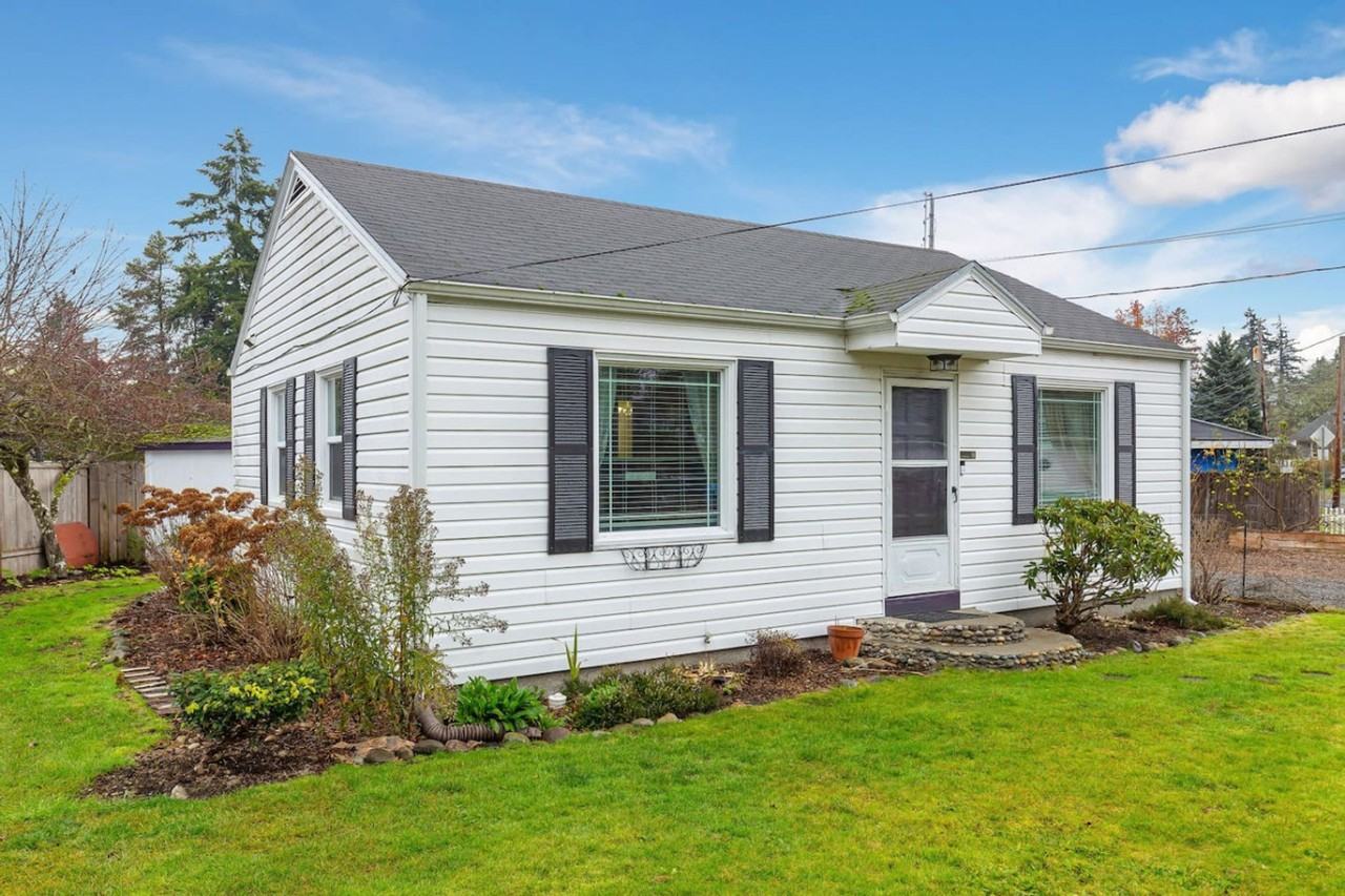 10403 Dekoven Dr Sw #1231232P - Photo 2 of 36