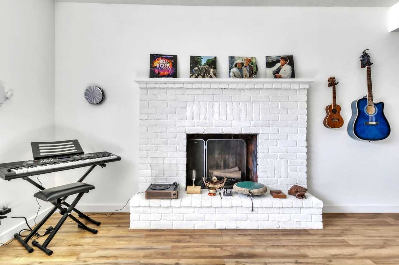 423 W 1640 S #1249907P - Photo 4 of 50