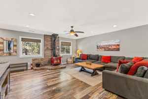 featured image of 5420 Cassi Ln