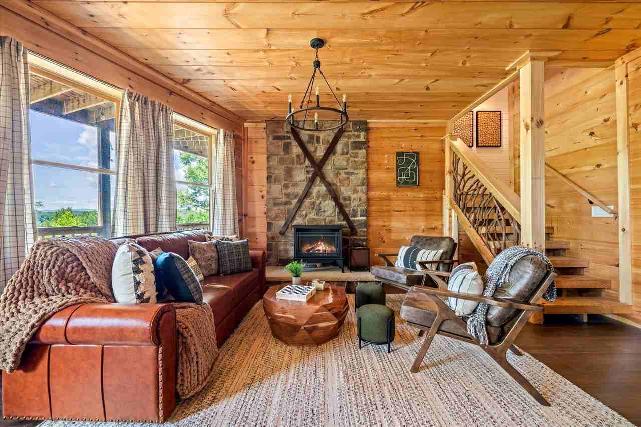 208 Tunnel Ridge Drive #1259384P - Photo 2 of 50