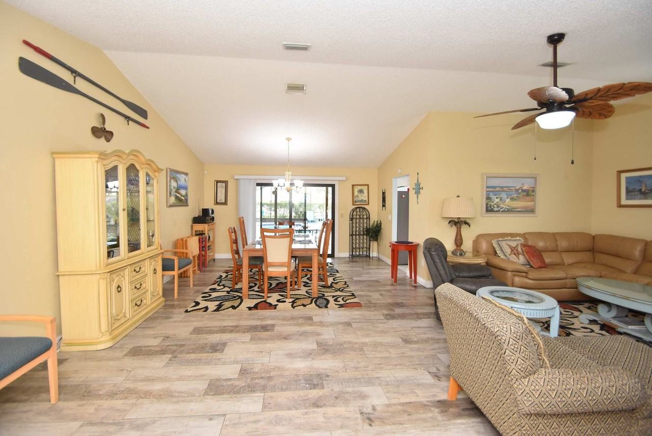 3 Cherokee Ct W #1261596P - Photo 3 of 50