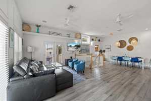 featured image of 42 Moody Dr