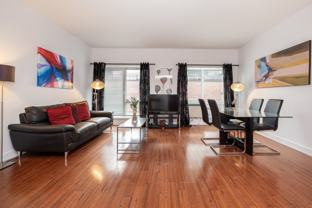 244 Rue De La Gauchetière O - Photo 1 of 1