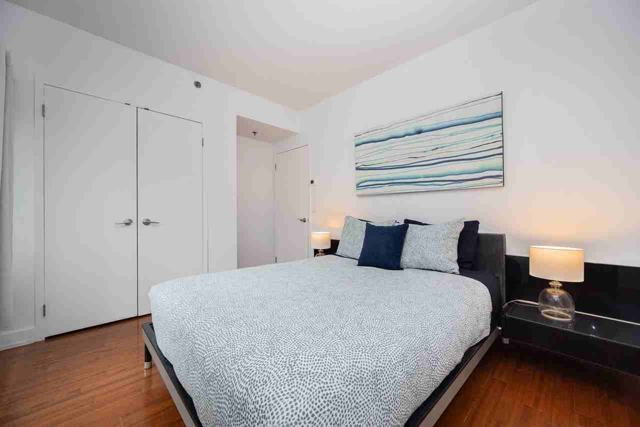 244 Rue De La Gauchetière O #1261769P - Photo 2 of 26