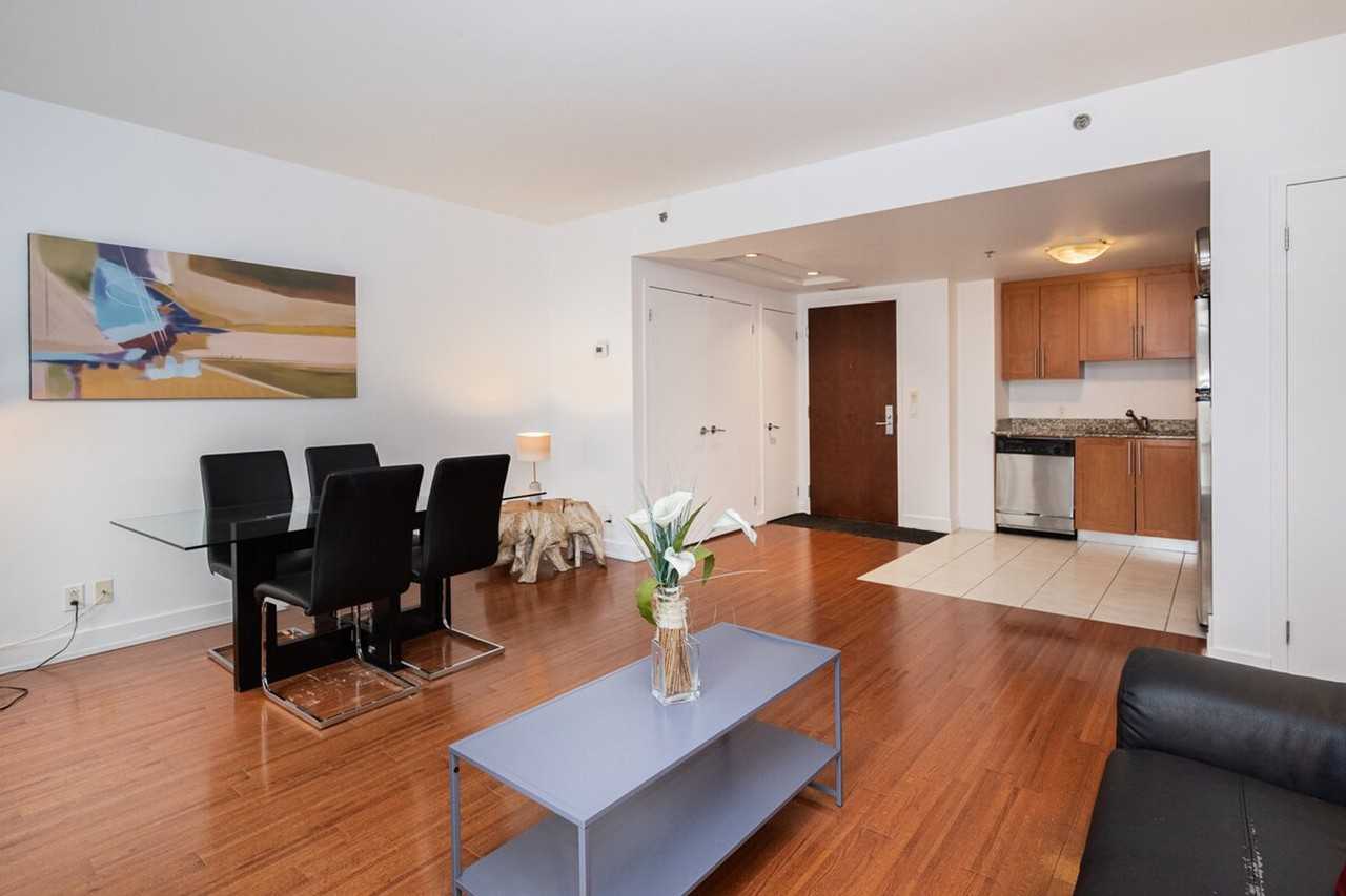 244 Rue De La Gauchetière O #1261769P - Photo 3 of 26