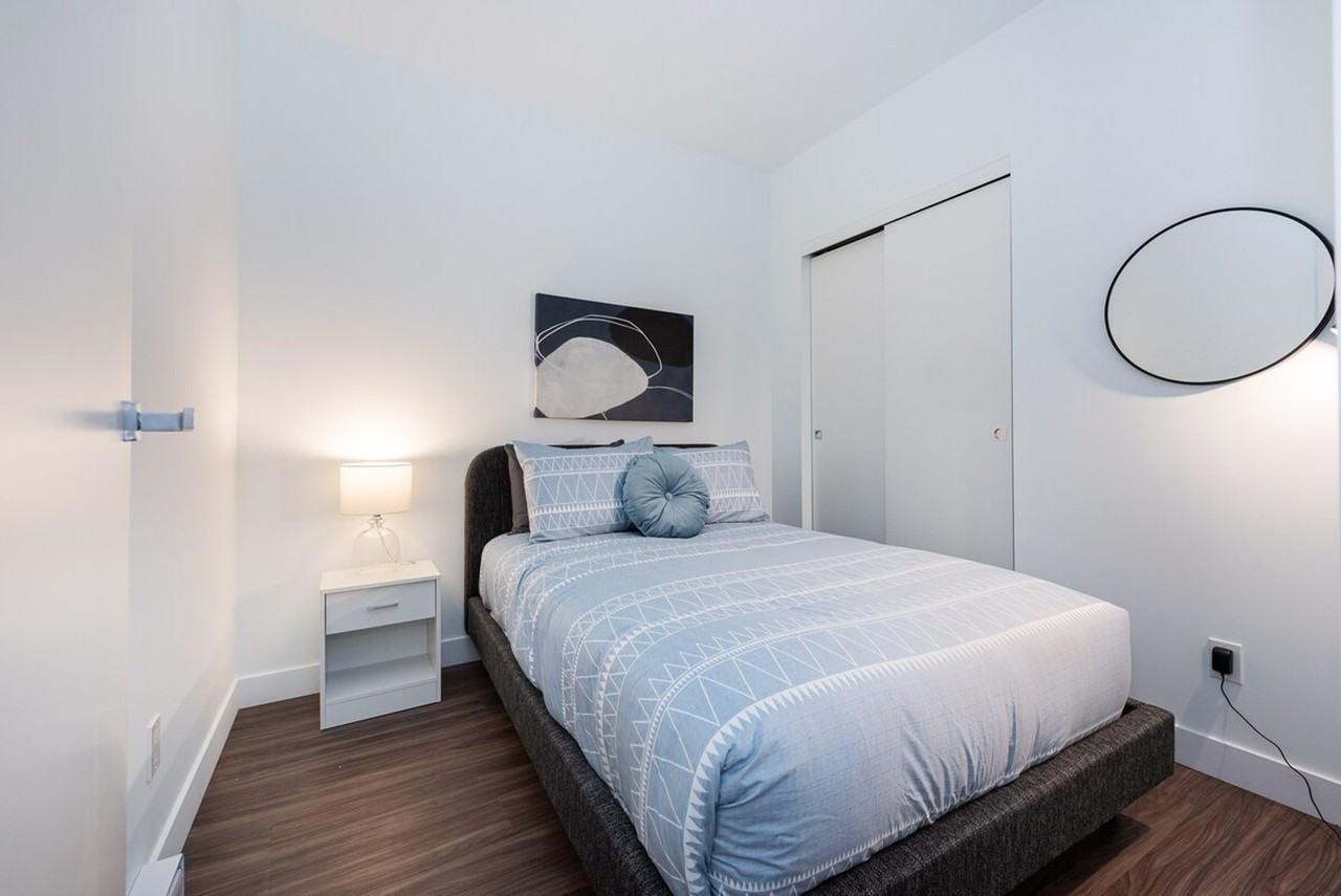 1383 Avenue Argyle - Photo 3 of 40