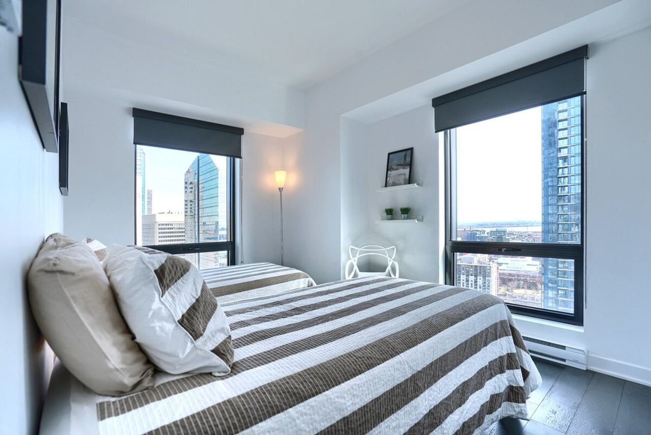 1275 Rue Saint-Antoine O #1261816P - Photo 7 of 29