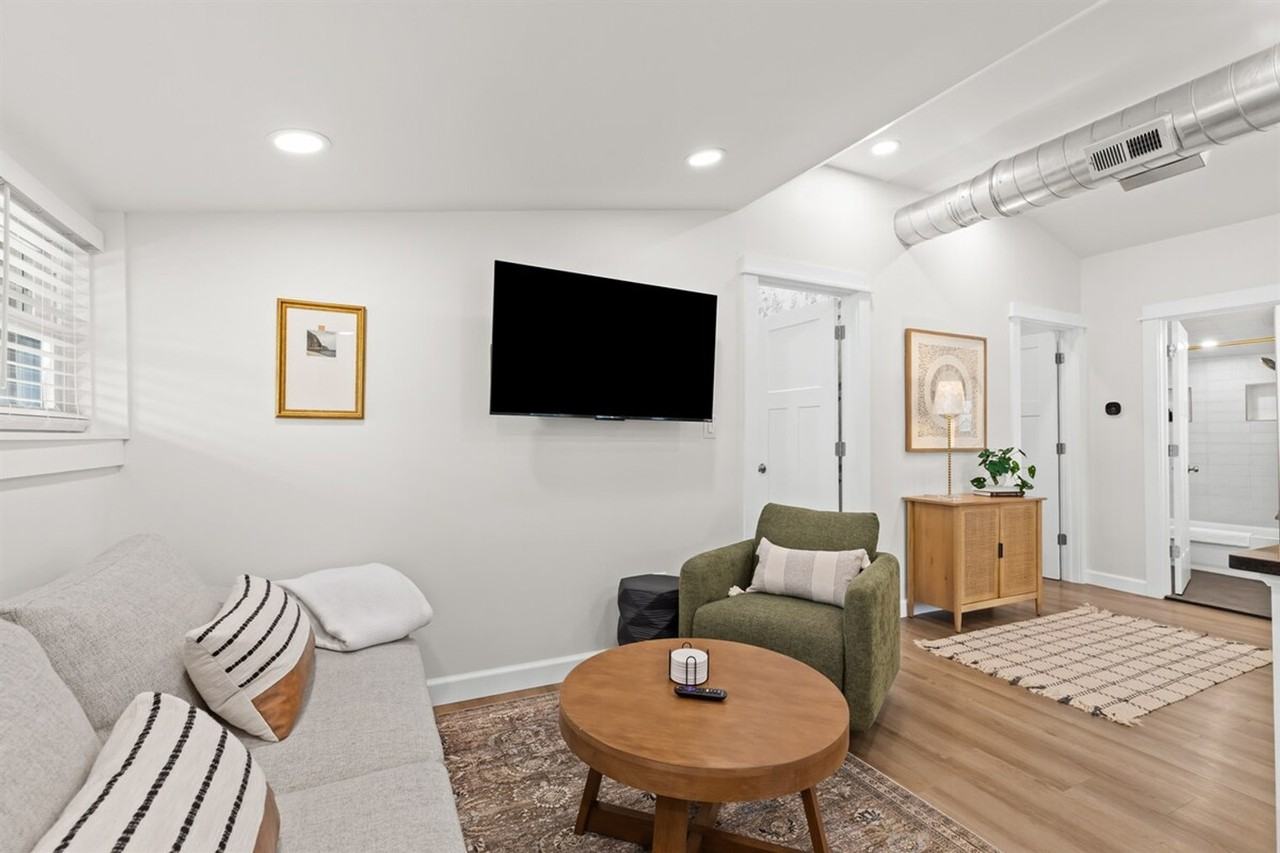 221 Ardmore Drive #1262764P - Photo 5 of 33