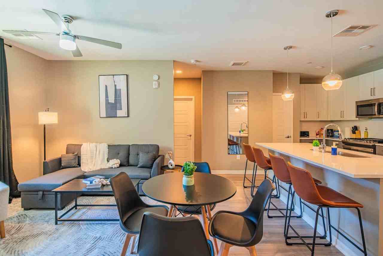 777 East Stella Lane - Photo 5 of 50