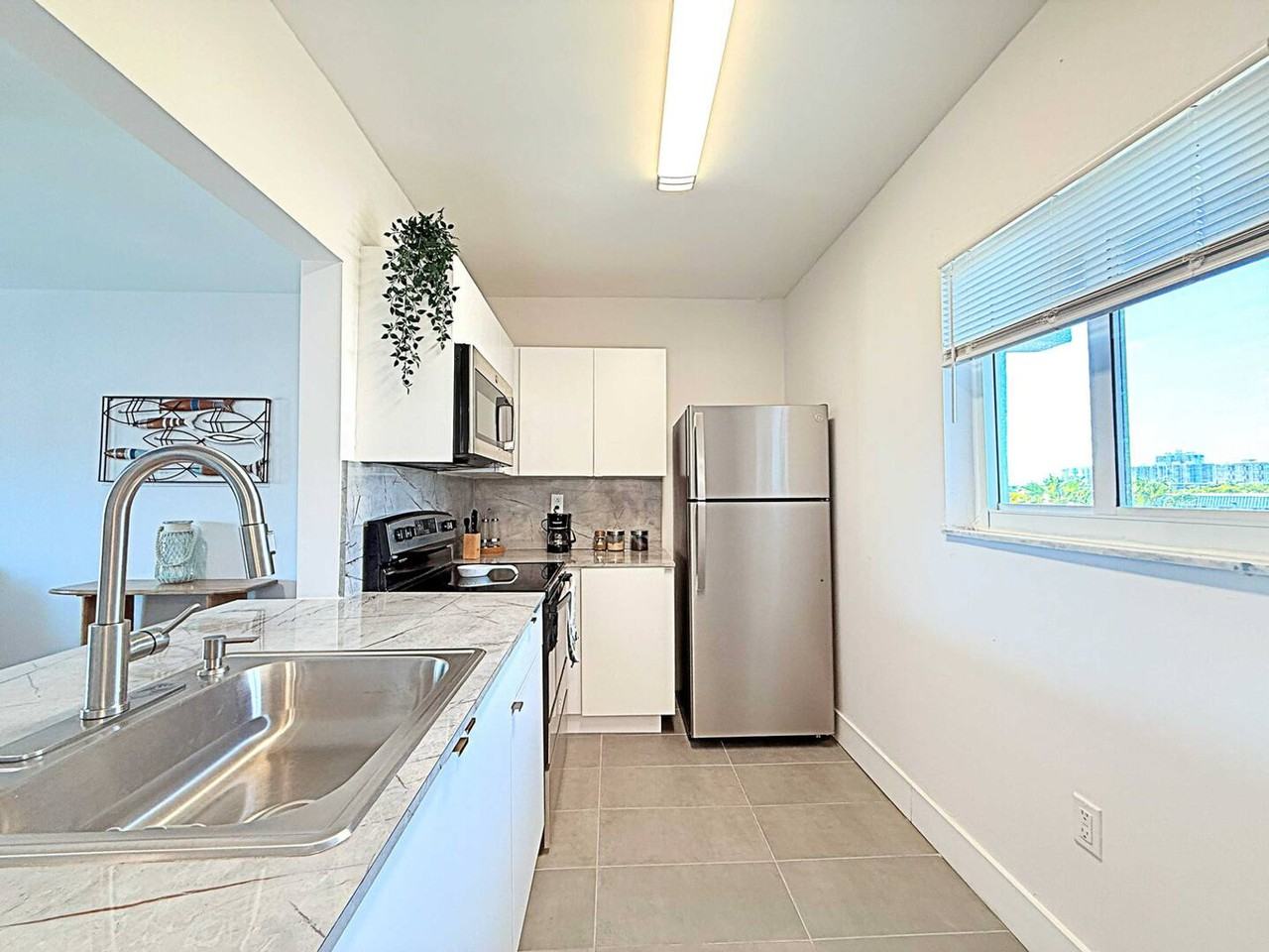 3626 Ne 168th St #1265785P - Photo 5 of 23