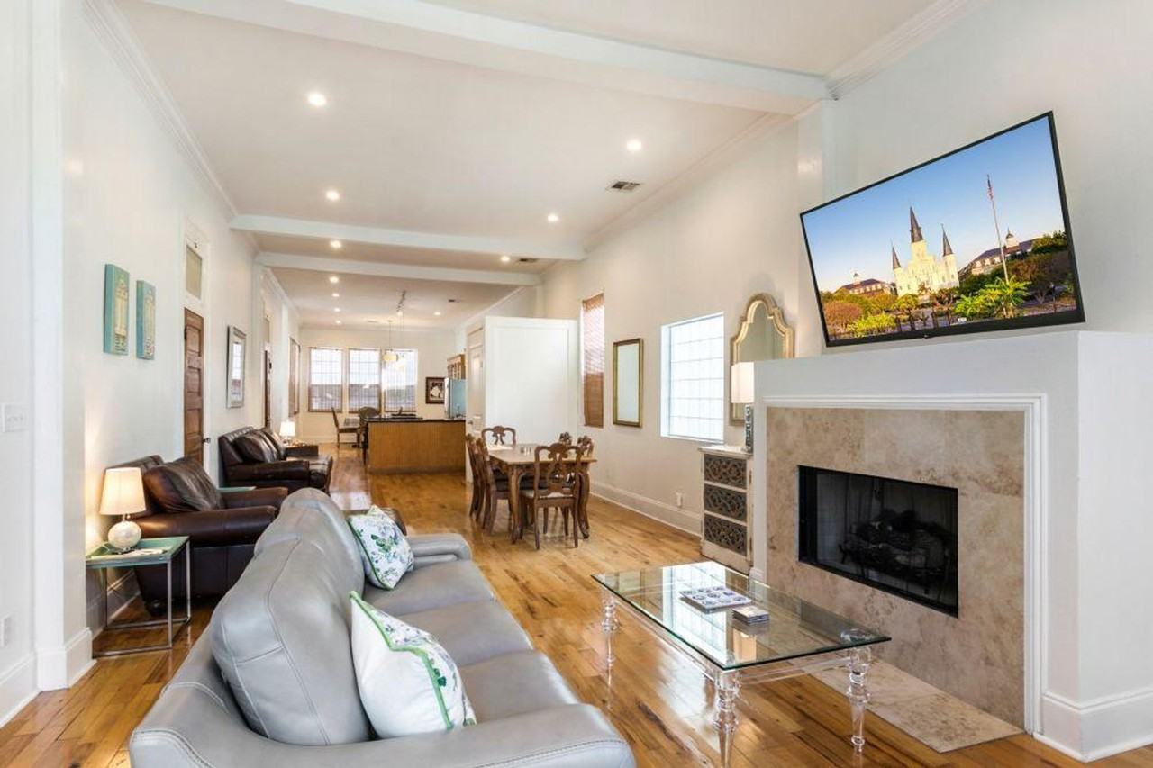 1204 Carondelet St #1266395P - Photo 6 of 24