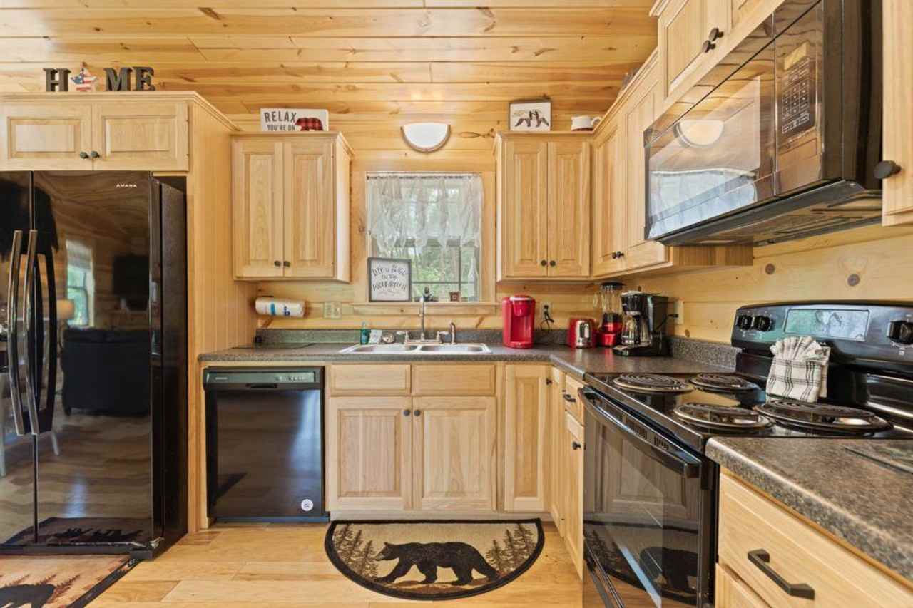 1150 Pinyon Cir #1266672P - Photo 4 of 17