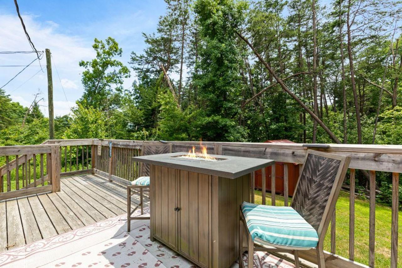 1150 Pinyon Cir #1266672P - Photo 7 of 17