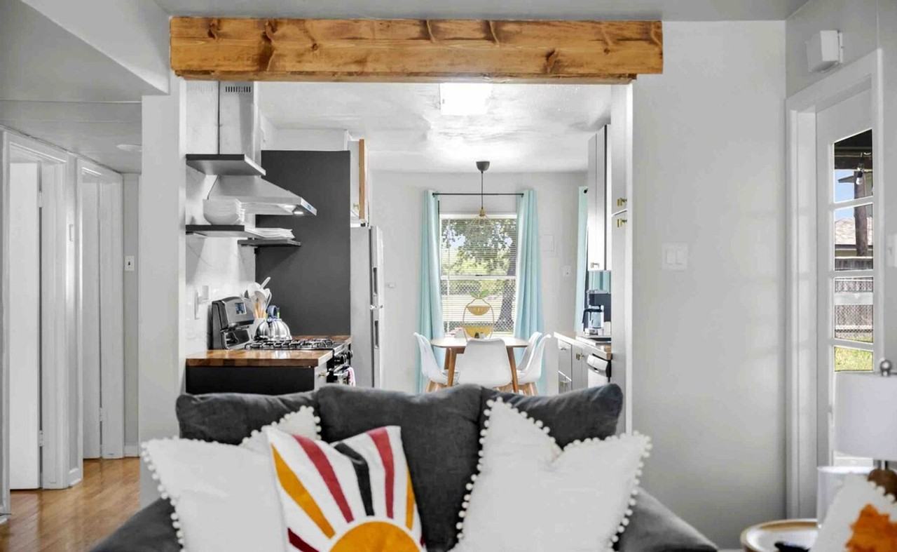 318 Aberdeen Ave #1268410P - Photo 2 of 41