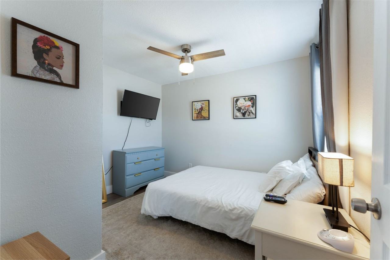 1124 Morgan Ave #1268437P - Photo 4 of 18