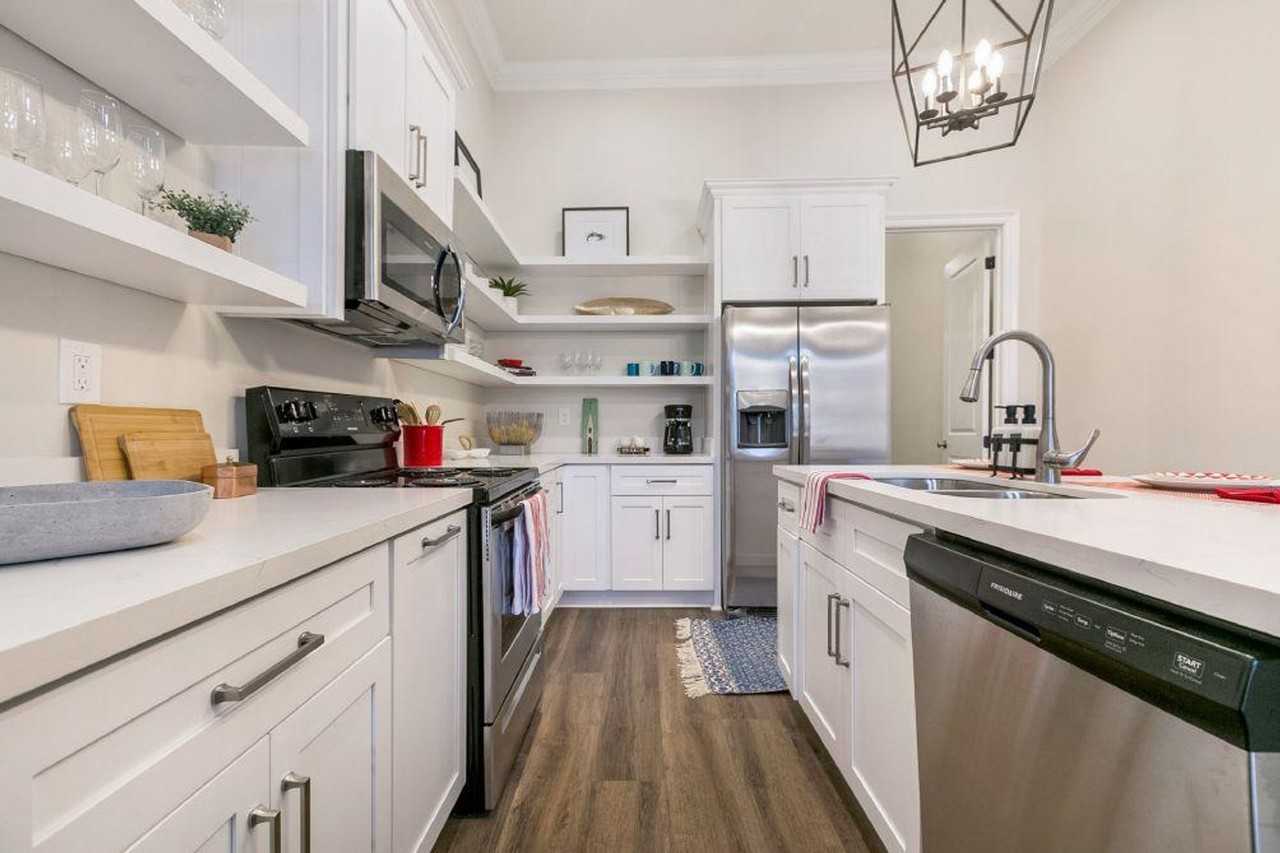 1826 Martin Luther King Jr Boulevard #1269155P - Photo 6 of 28