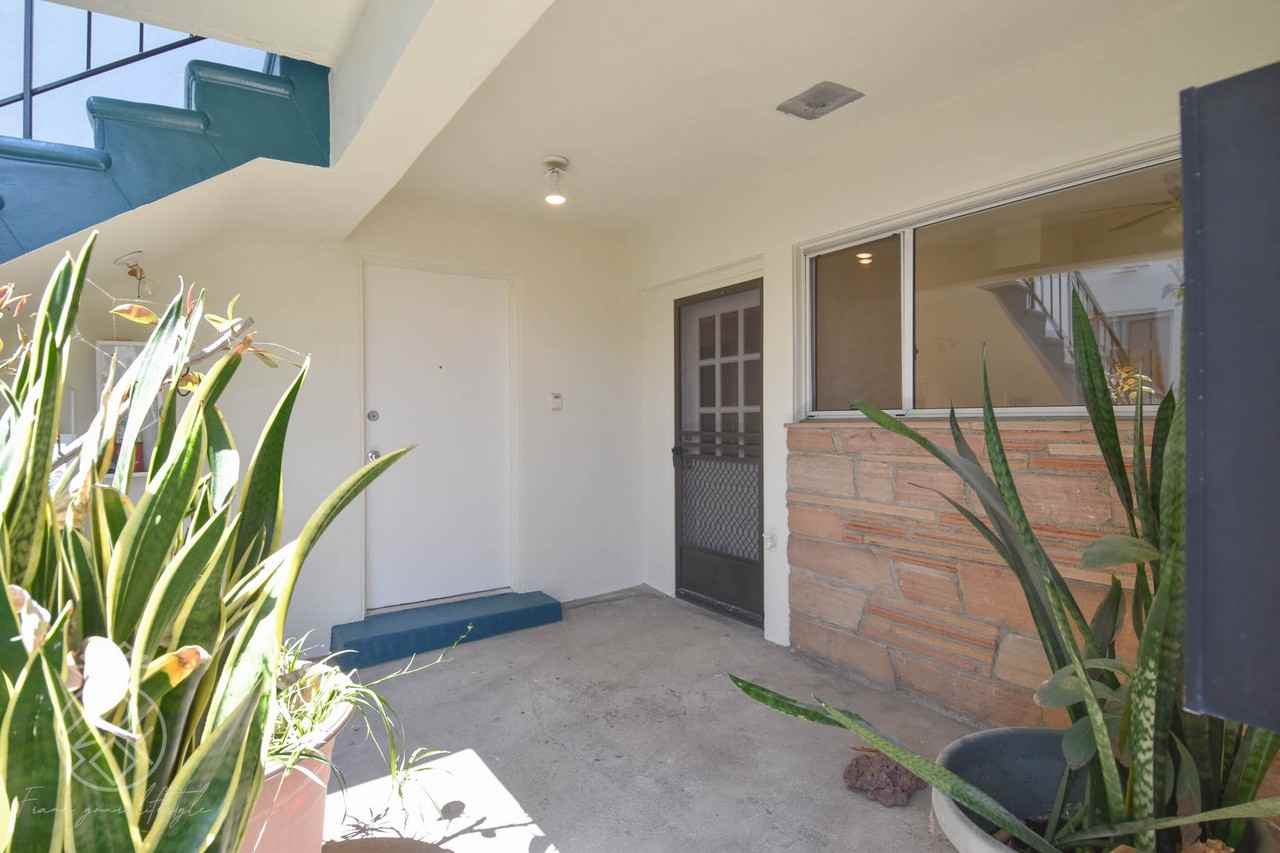 2262 1/2 Fox Hills Drive #2262 1/2 - Photo 4 of 30