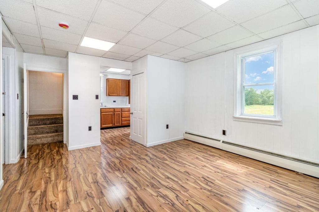 8053 Spring Rd - Photo 3 of 15