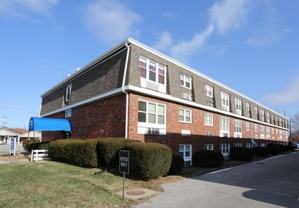 Malabu Manor Apartments - Photo 1 of 1