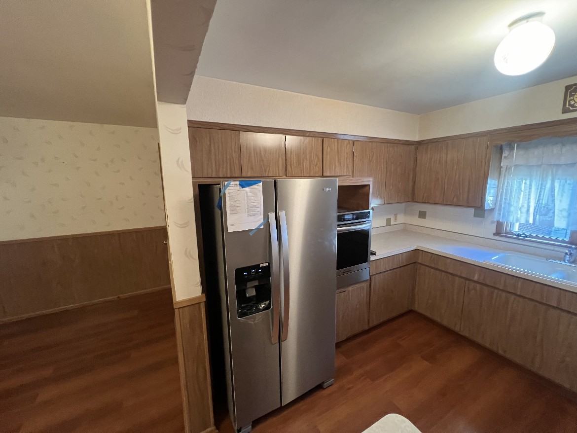 2070 Newcome St - Photo 2 of 23