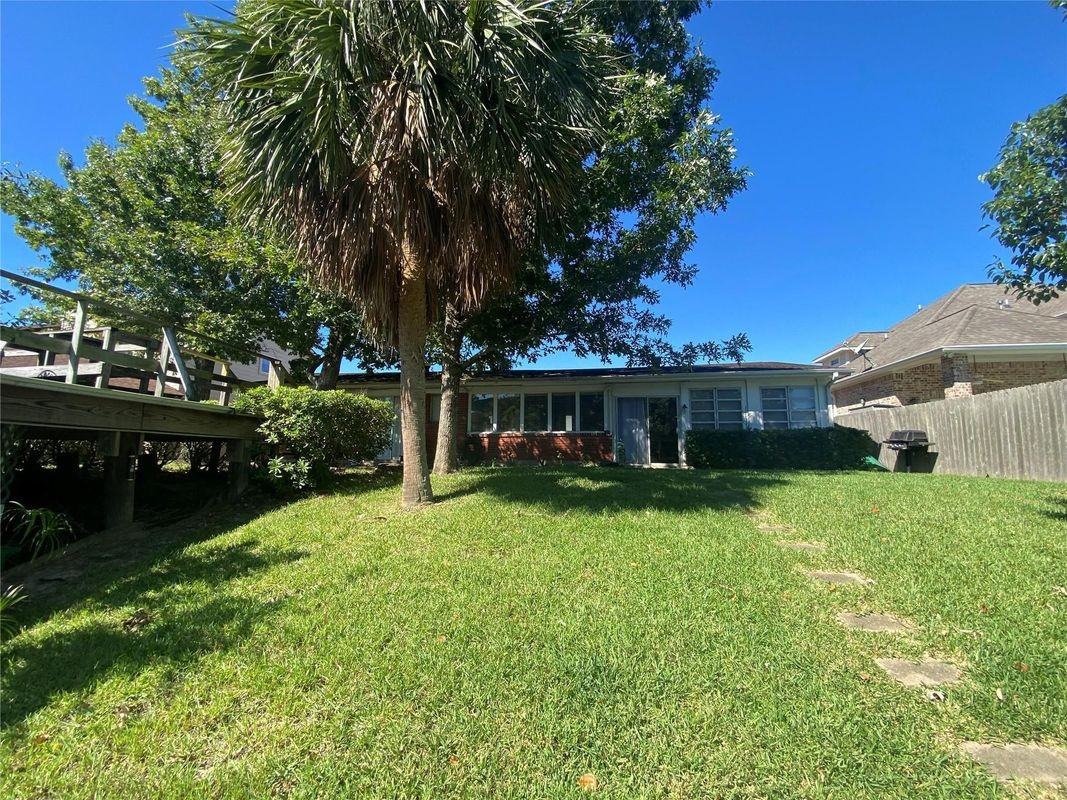 16 Harbor Ln - Photo 3 of 49