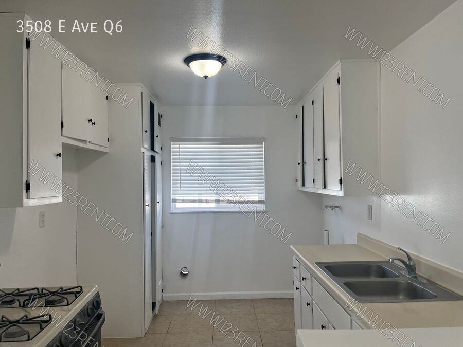 3508 East Avenue Q 6 - Photo 6 of 17