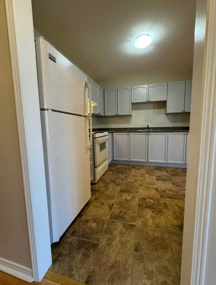 64 Cassandra Dr - Photo 3 of 11